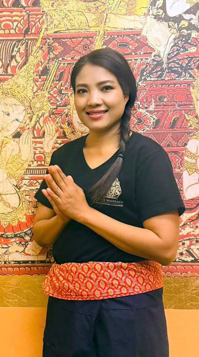 セラピストご紹介 - タイガーマッサージ タイ古式マッサージ & スパ 浅草店｜THERAPIST - TIGER MASSAGE Thai Traditional Massage & Spa Asakusa Branch